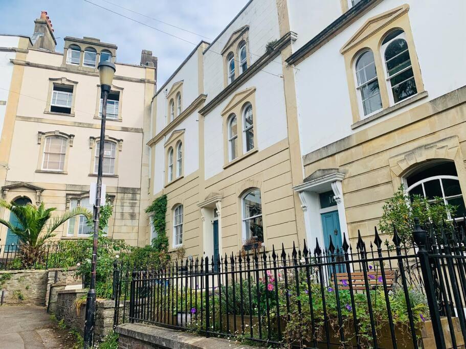 Apartment Near Harbourside & City Centre Bristol Exterior photo